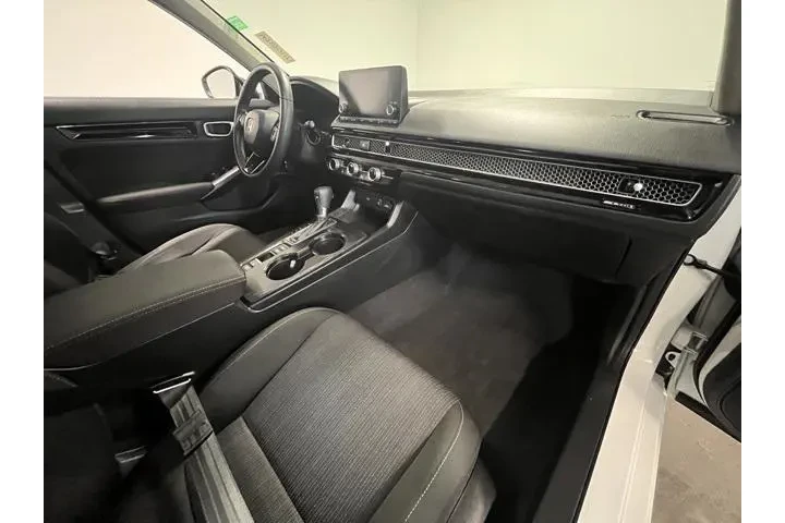 $23982 : Honda Civic 2023 EX 4dr Seda image 10