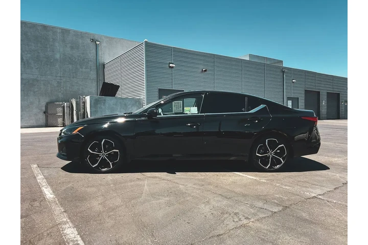 $20816 : Nissan Altima 2023 2.5 SR 4d image 3