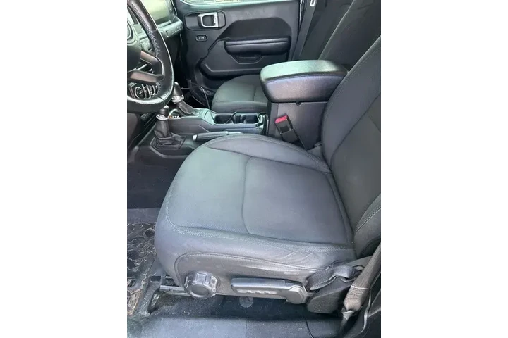 $27777 : Jeep Wrangler Unlimited 2020 image 6