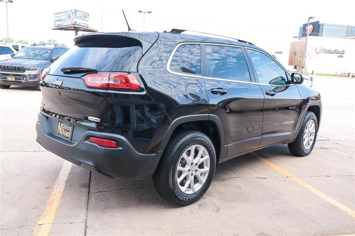 $17979 : 2018 Cherokee Latitude image 5