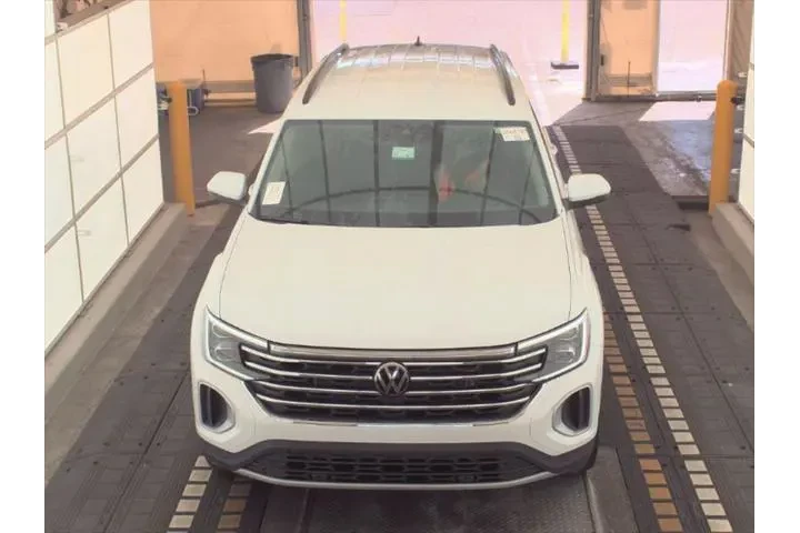 $33293 : Volkswagen Atlas 2025 SE 4dr image 2