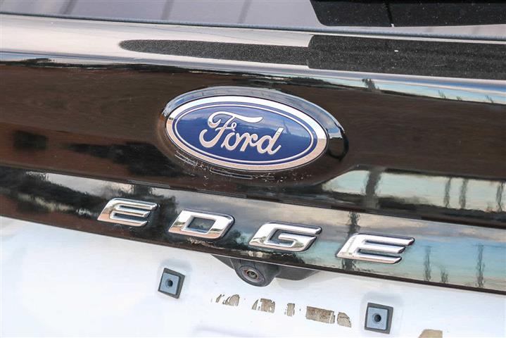 Pre-Owned 2023 Ford Edge SEL image 10