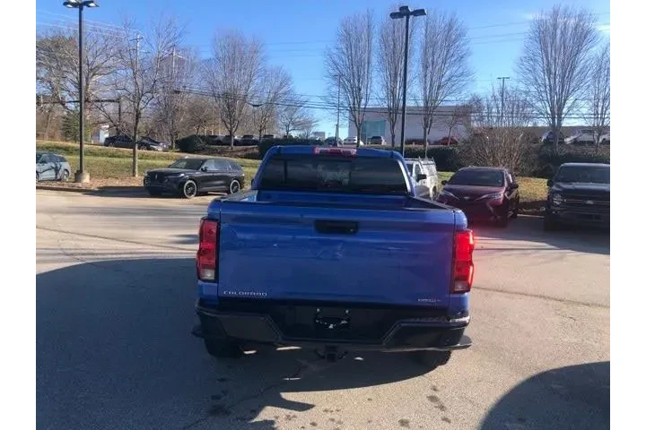 $37955 : Chevrolet Colorado 2025 4x4 image 4