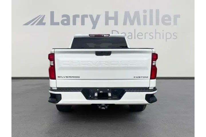 Chevrolet Silverado 1500 Lim image 4