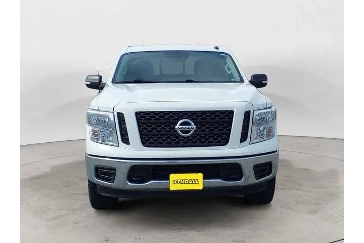$28888 : Nissan Titan 2019 4x4 S 4dr image 8