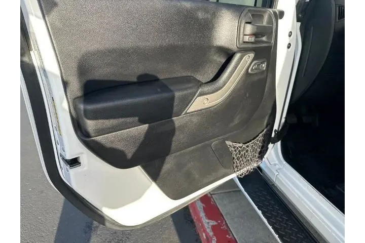 $14991 : Jeep Wrangler 2015 4x4 Sport image 10