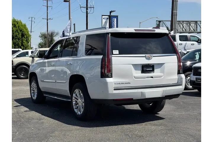 $38888 : Cadillac Escalade 2019 Stand image 6