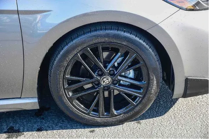 $29995 : Toyota Camry 2025 SE 4dr Sed image 9