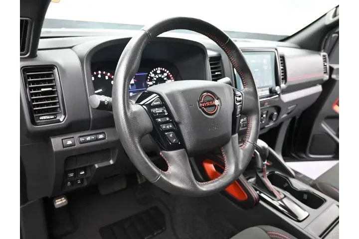 $36591 : Nissan Frontier 2024 4x4 PRO image 8