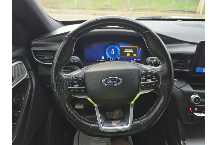 $26999 : Ford Explorer 2020 AWD ST 4d image 10