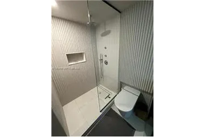 $4500 : Rental property with 2 bedro image 4