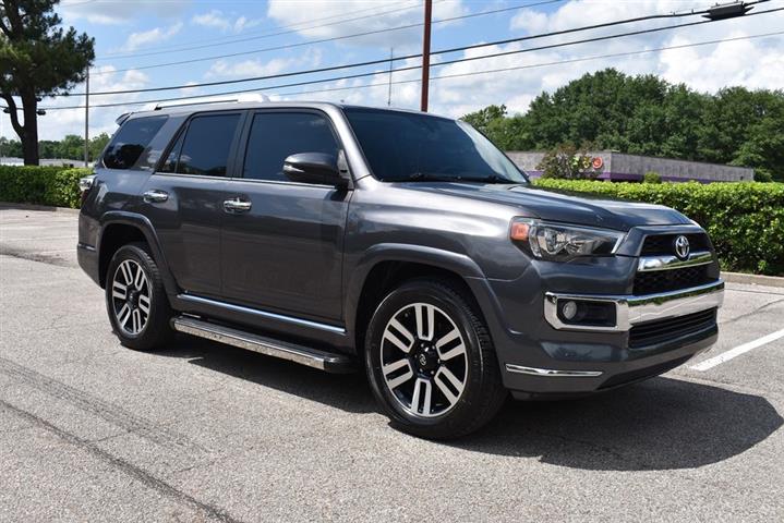 2016 4Runner Limited image 2