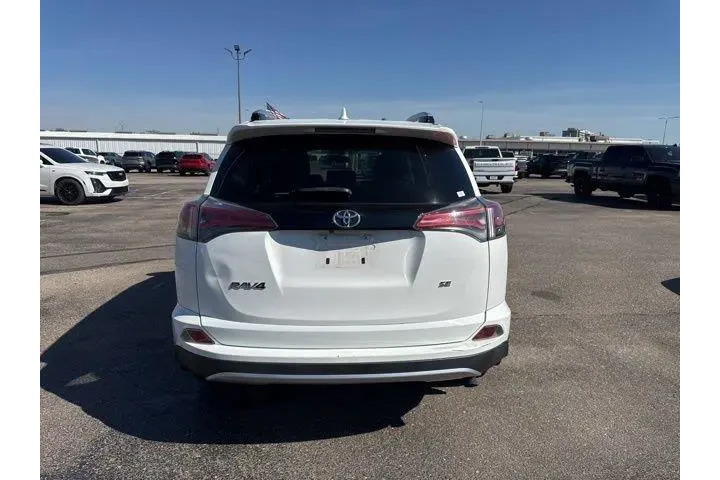 $21982 : Toyota RAV4 2016 SE 4dr SUV image 6