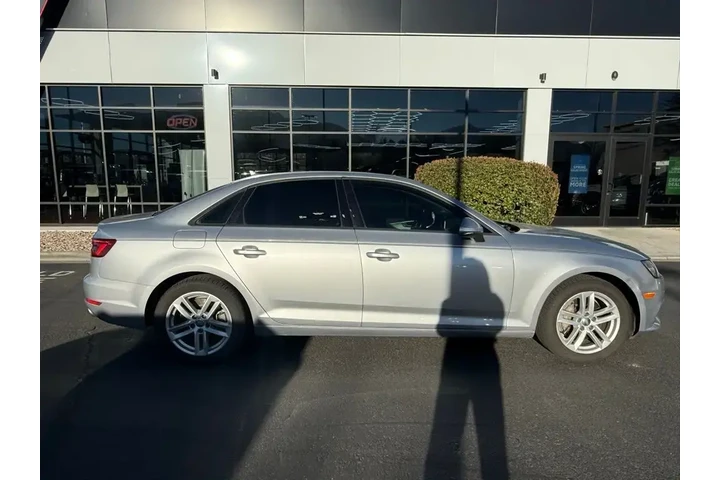 $16223 : Audi A4 2017 AWD 2.0T quattr image 8