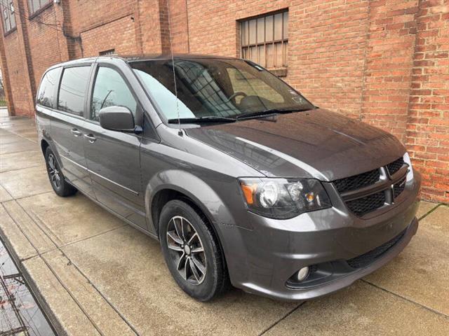 $7999 : 2017 Grand Caravan GT image 10