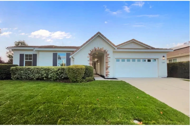 $1200 : Single family home for rent!!! image 2