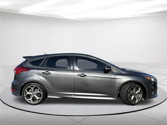 $16995 : Pre-Owned 2018 Focus ST image 2