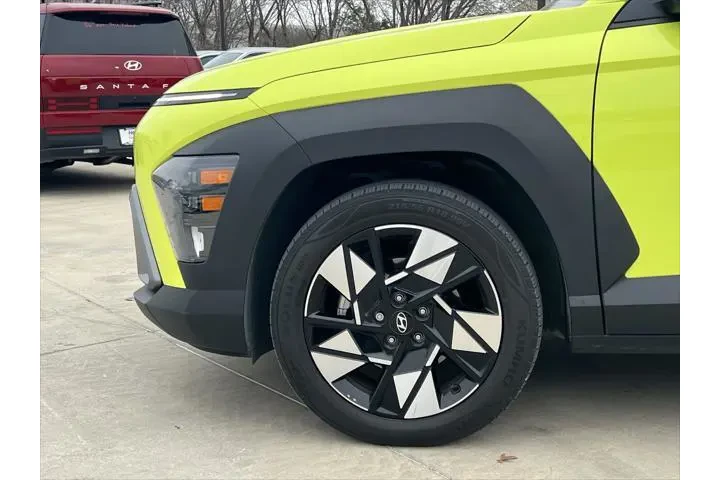 $18998 : Hyundai KONA 2024 SEL 4dr Cr image 8