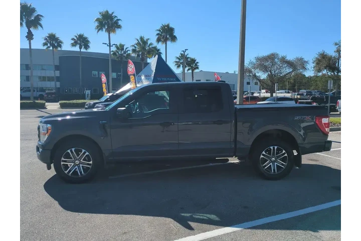 $31974 : Ford F-150 2021 4x2 XL 4dr S image 7