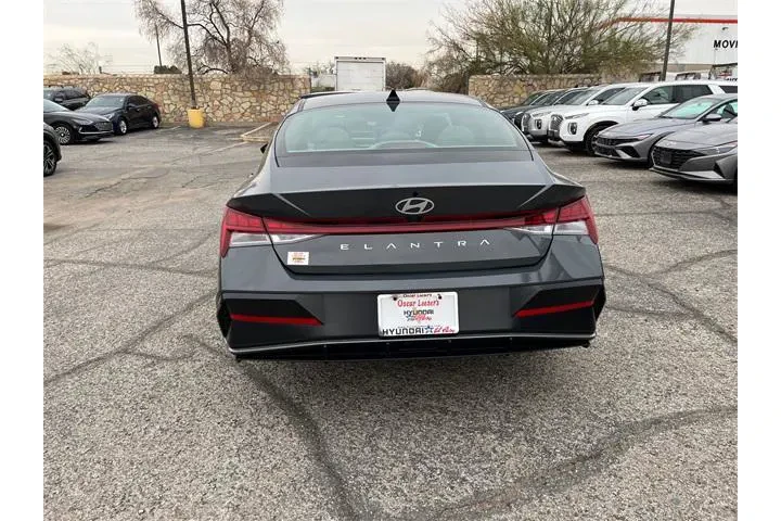 $28555 : Hyundai ELANTRA 2025 Limited image 7