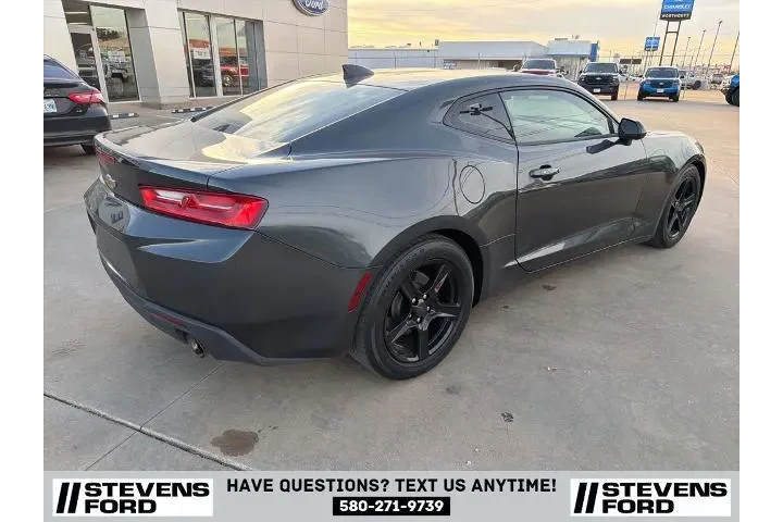 $16999 : Chevrolet Camaro 2017 LT 2dr image 4