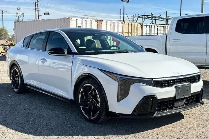 $25888 : Kia K4 2025 GT-Line 4dr Seda image 2
