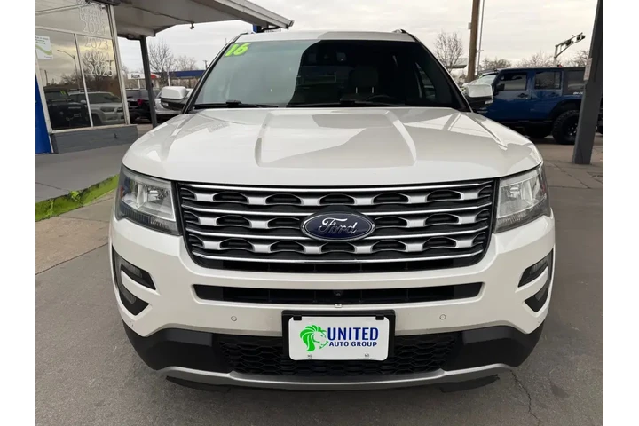 2016 Explorer Limited FWD image 2