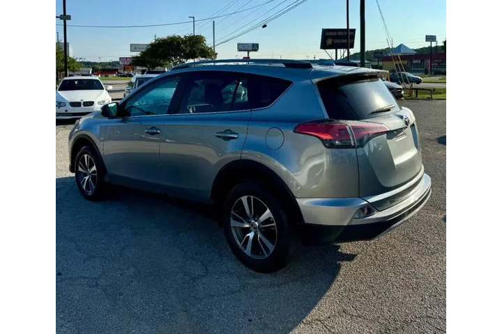 $8900 : 2017 RAV4 XLE image 7