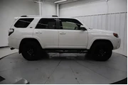 $32995 : Toyota 4Runner 2021 4x4 SR5 thumbnail