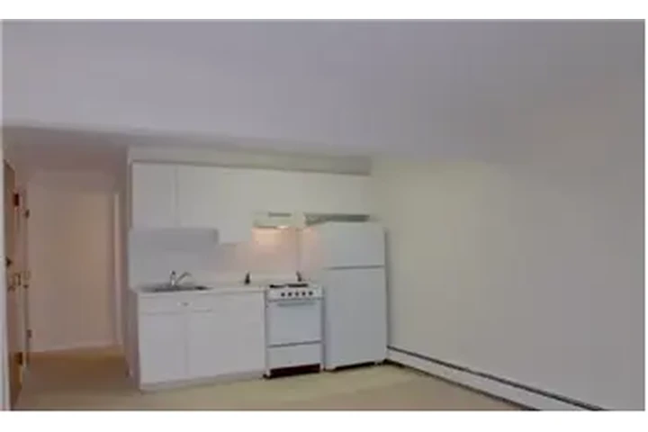 $1810 : Rental property with 0 bedro image 4