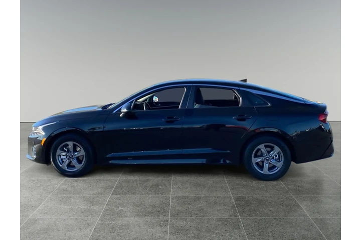 $29739 : Kia K5 2023 LXS 4dr Sedan image 2