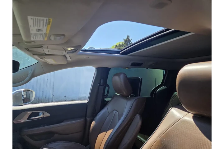 $17390 : Chrysler Pacifica 2017 Limit image 6