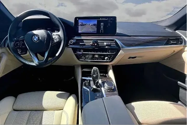 $25991 : BMW 5 Series 2021 530e 4dr S image 7