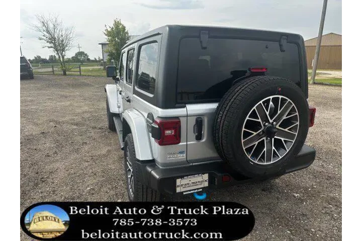 $39187 : Jeep Wrangler 2023 4x4 High image 7