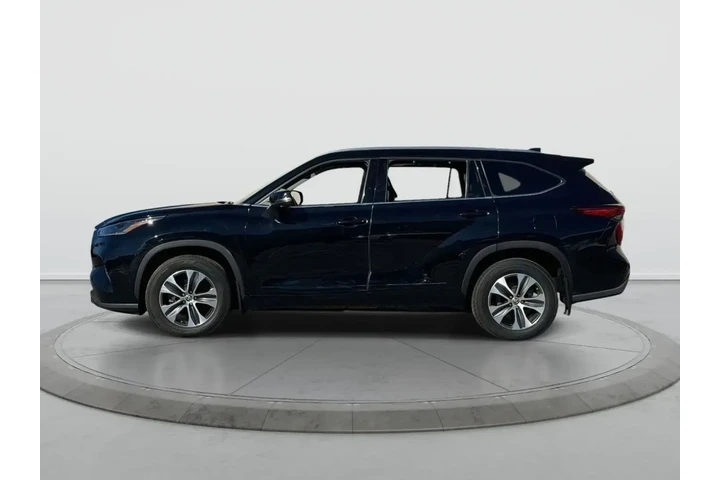 $25298 : Toyota Highlander 2021 AWD X image 4