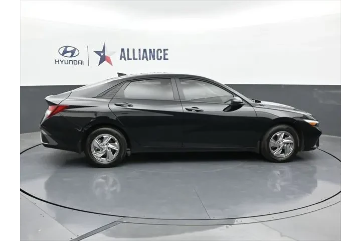 $21904 : Hyundai ELANTRA 2025 SE 4dr image 9
