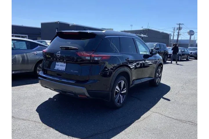 $29487 : Nissan Rogue 2025 AWD SL 4dr image 4