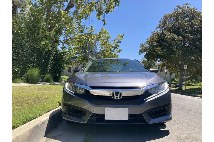 $9500 : 2016 Honda civic image 2