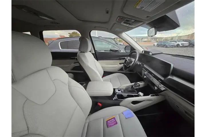 $38388 : Kia Telluride 2025 S 4dr SUV image 6