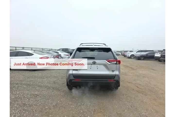 $39900 : Toyota RAV4 2025 AWD XLE 4dr image 5