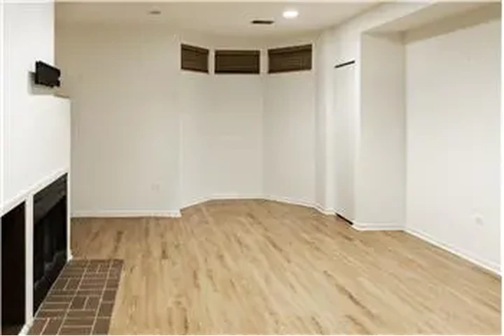 $5320 : Rental property with 2 bedro image 7