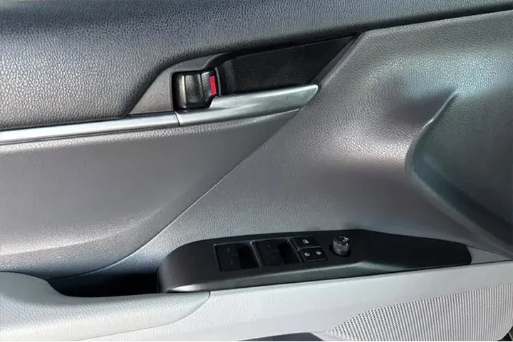 $24498 : Toyota Camry 2024 LE 4dr Sed image 10
