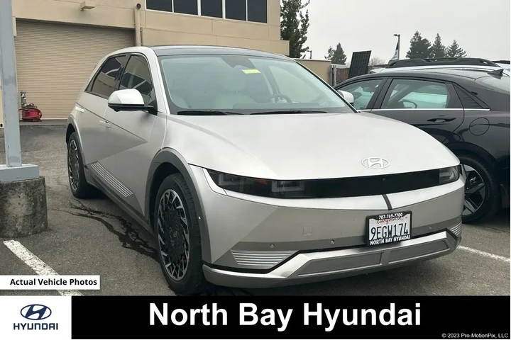 $29990 : Hyundai IONIQ 5 2023 AWD Lim image 1