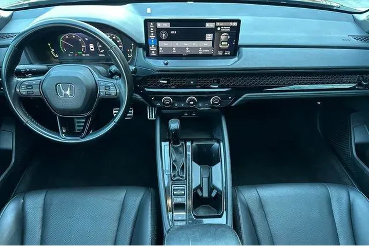 $27487 : Honda Accord Hybrid 2023 Spo image 10