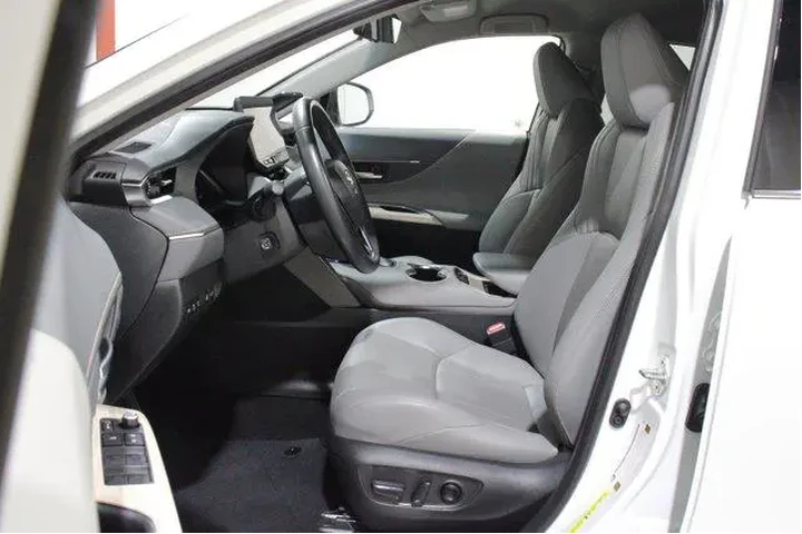 $38998 : Toyota Venza 2024 AWD Limite image 3