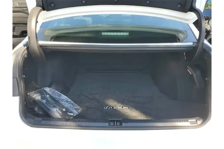 Lexus IS 350 2024 F SPORT De image 8