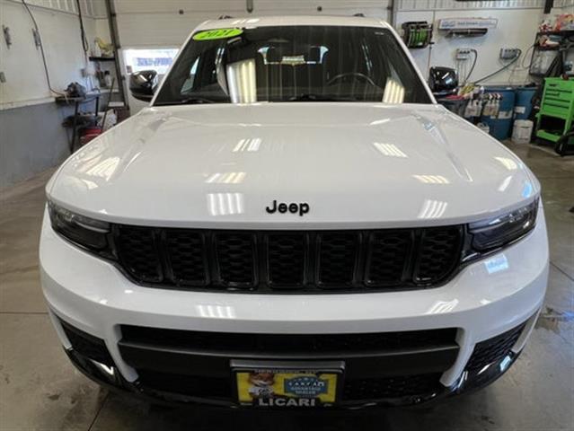 $33495 : 2021 Grand Cherokee L Altitude image 2