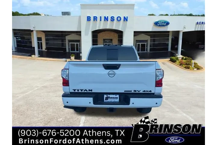 $34591 : Nissan Titan 2023 4x4 SV 4dr image 6