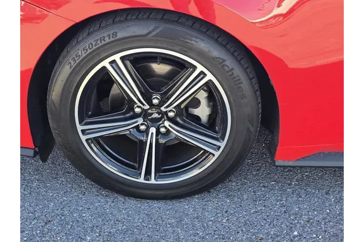 $31999 : Ford Mustang 2024 EcoBoost P image 9