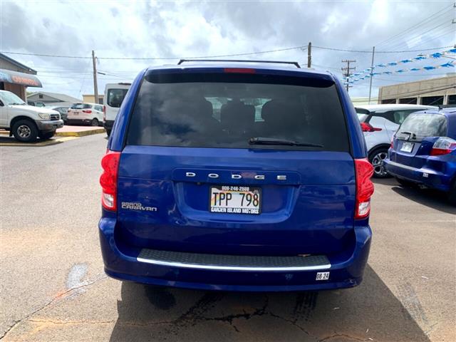 $15995 : 2018 Grand Caravan image 4